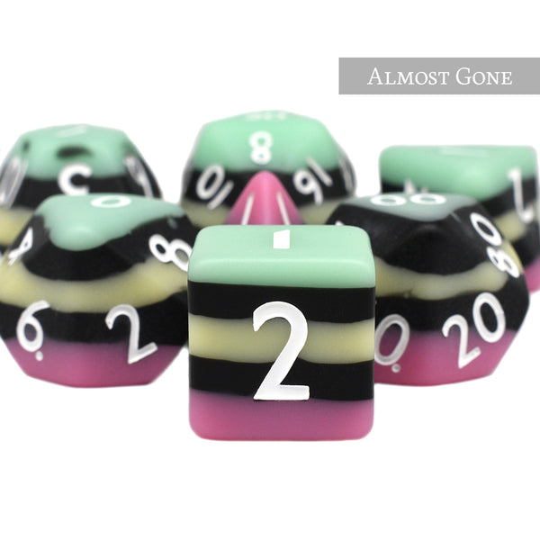 All Kinds - Set of 7 dice